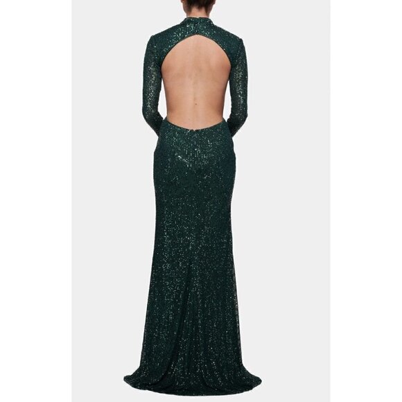 La Femme Size 10 Sequin Long Sleeve Back Cutout Gown Emerald Green *Thread Pull* - Picture 2 of 14